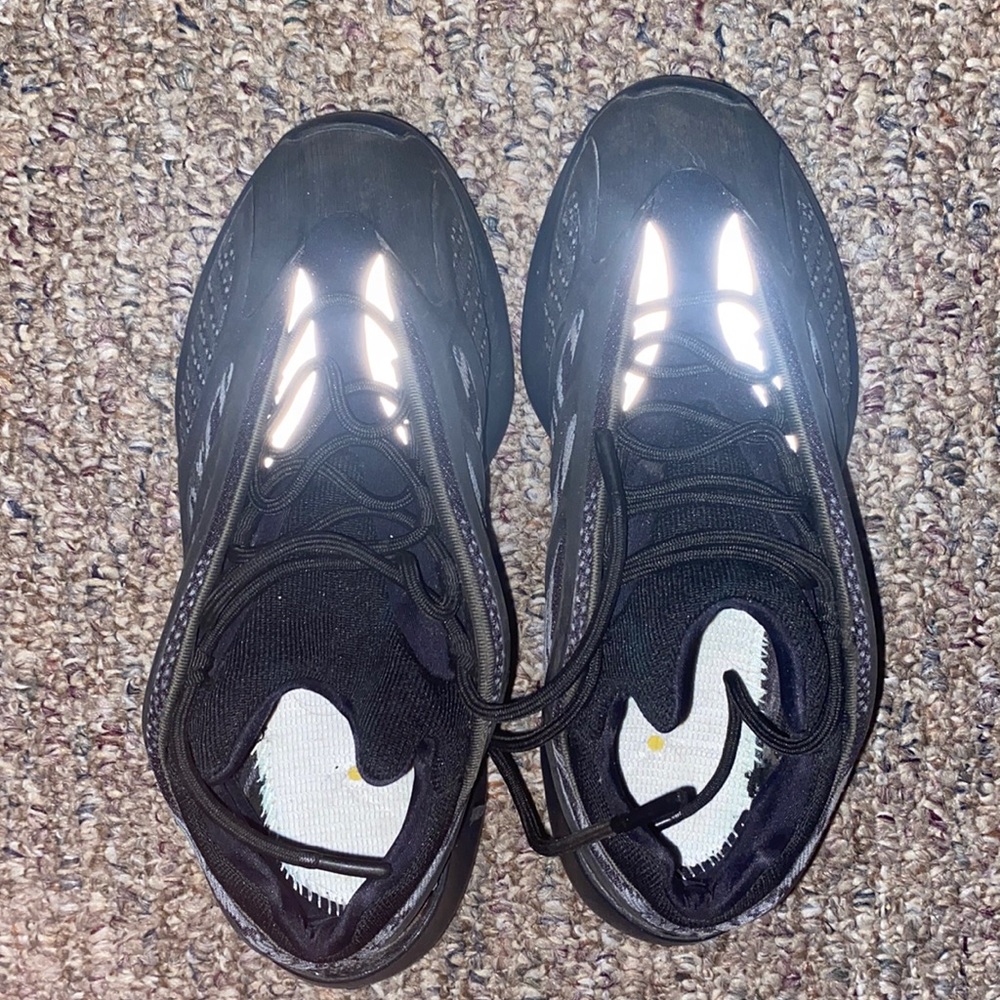 Yeezy 700 Black